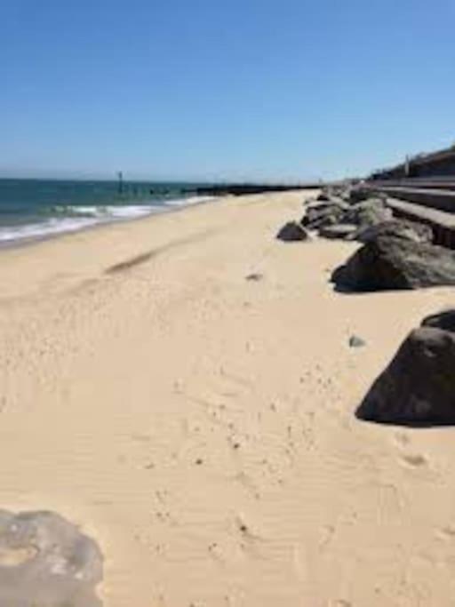Barley Break - Beach Cottage Lessingham المظهر الخارجي الصورة