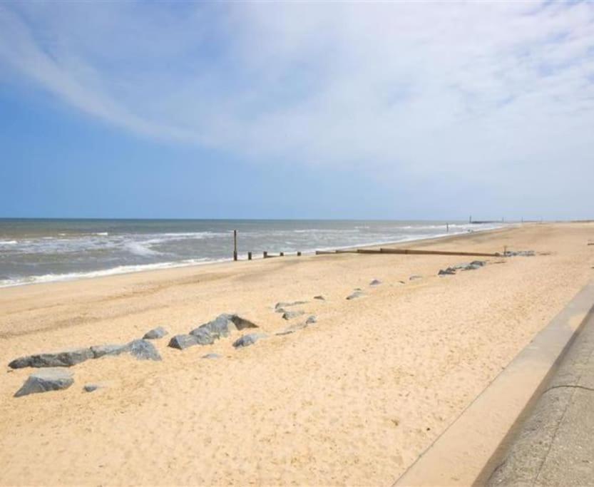 Barley Break - Beach Cottage Lessingham المظهر الخارجي الصورة